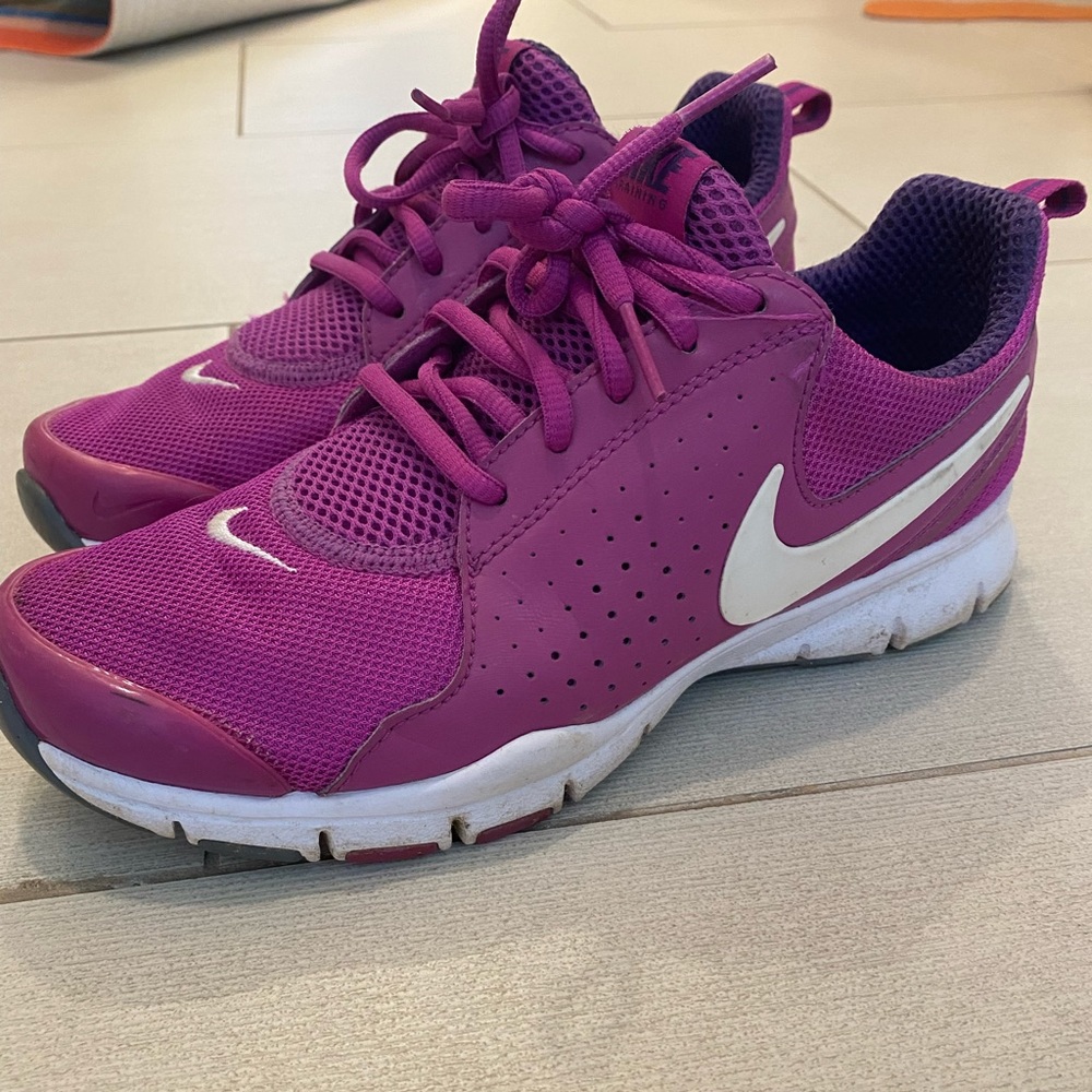 Womens nike memory cushion running shoes